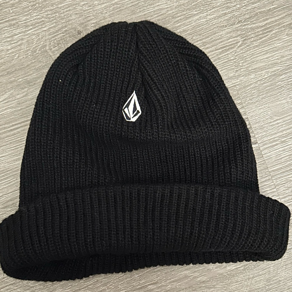 Volcom women’s polar lined roll over classic fit beanie